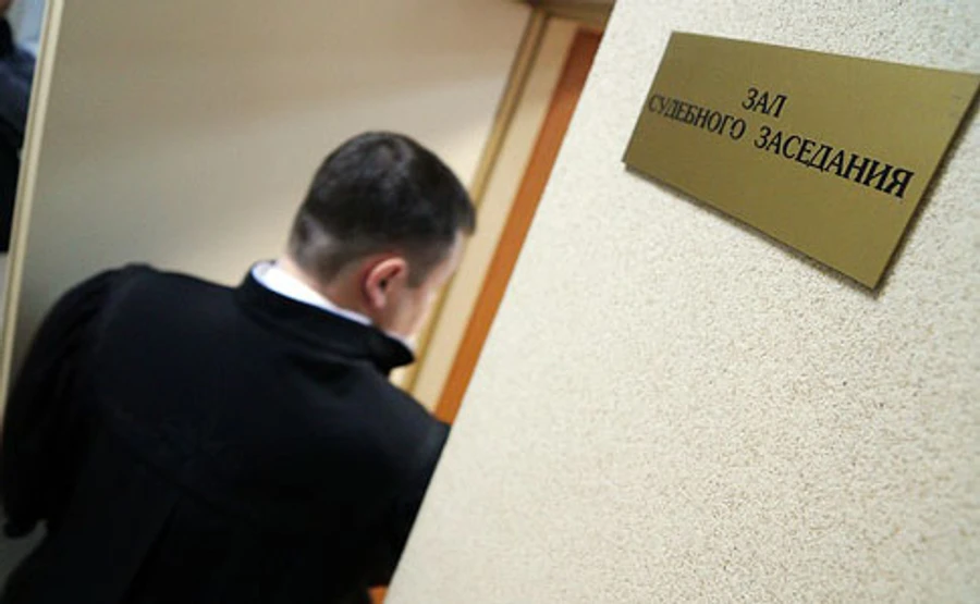 Колишній чиновник РФ наклав на себе руки в залі суду – росЗМІ