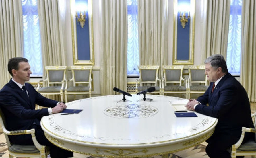 Труба: Порошенко просив перенести допит