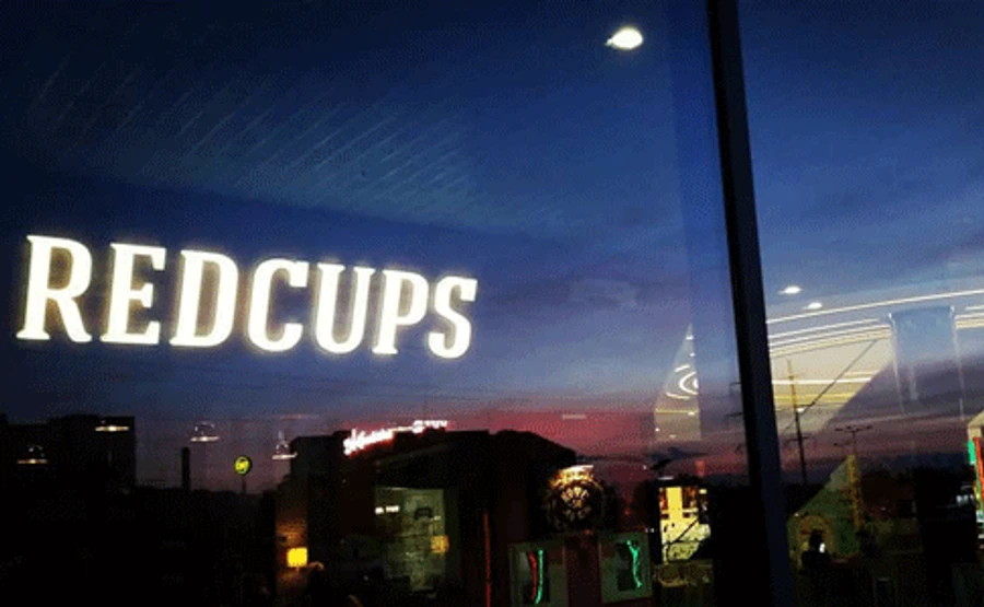 В кафе Маріуполя кажуть, що конфлікт з прикордонниками спалахнув не через мову