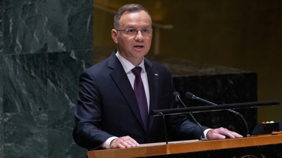 We have to end this war somehow, says Polish president after meeting with Trump