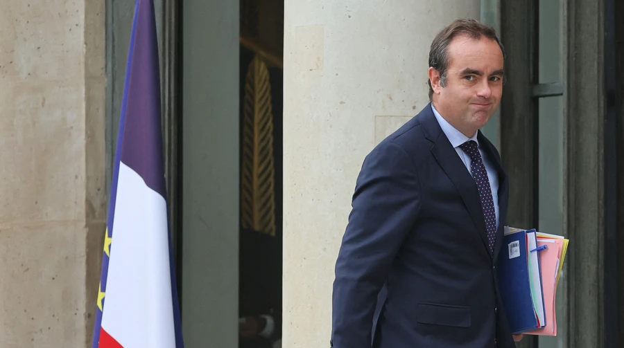 Прем’єр Франції Лекорню залишив посаду після менш ніж місяця роботи