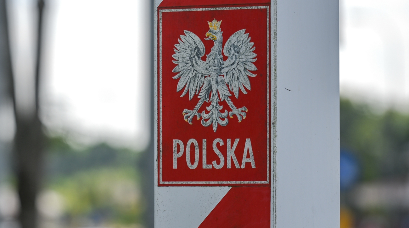 Ukrainian National Arrested in Poland for Masterminding Massive Visa Fraud Scheme for Belarusians