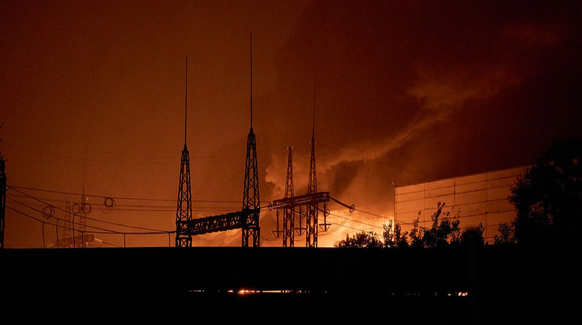 Russians attack Ukrainian oil and gas facilities for second consecutive day