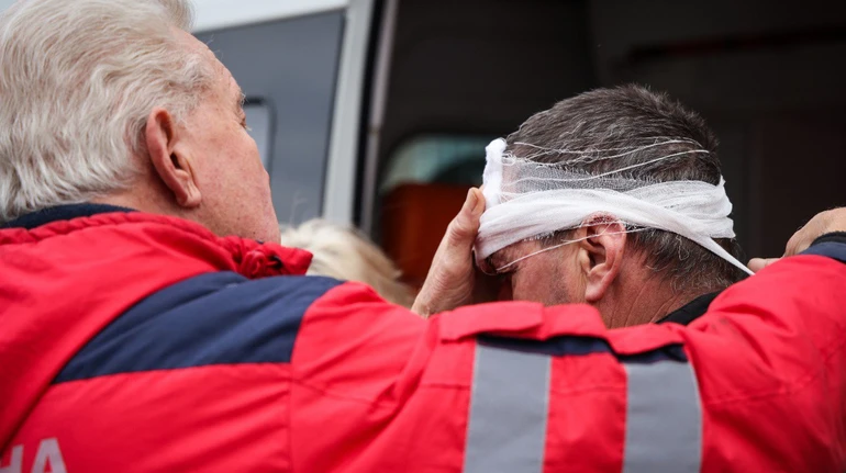 Окупанти зранку вдарили по Мерефі: загинула жінка, ще 6 людей постраждали