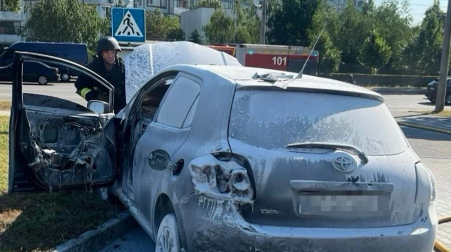 Российский дрон ударил по АЗС в Запорожье: загорелись автомобили
