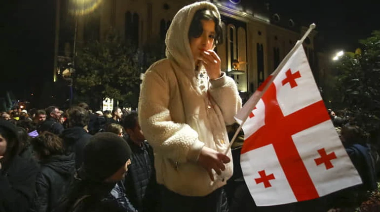 Революция на паузе: что происходит в Грузии и имеют ли протесты шансы на успех