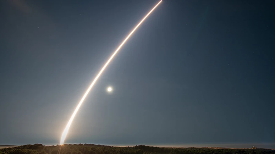 Во Франции успешно испытали стратегическую баллистическую ракету