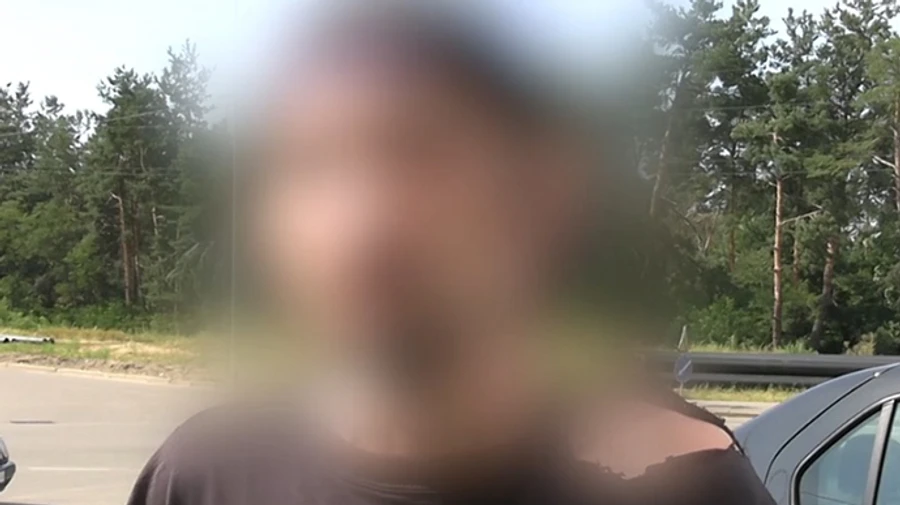 У Києві затримали чоловіка, який підпалив 12 автівок військових