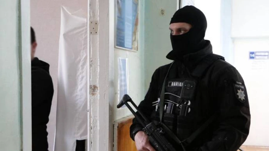 На Донеччині дві групи лікарів займалися підробкою COVID-сертифікатів