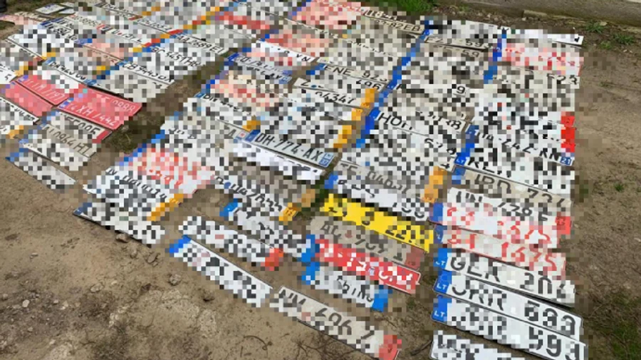 Судитимуть 13 членів банди, яка викрадала автівки зі штрафмайданчиків