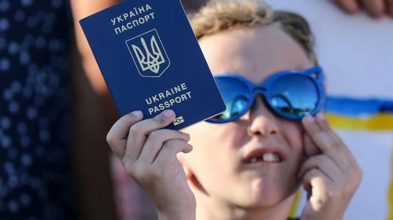 Гірше, але не катастрофічно: чи є шанс втратити безвіз після нового звіту ЄС