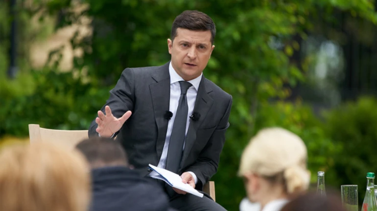 Большую пресс-конференцию Зеленского проведут на авиазаводе