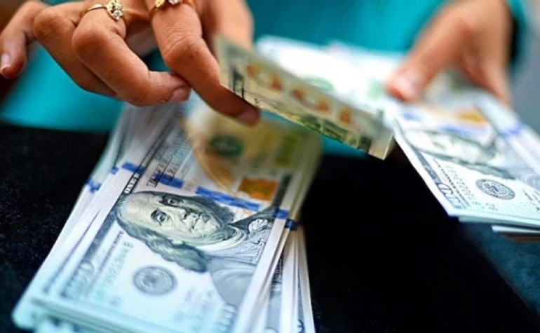 Чому відкладати на чорний день – це не завжди хороша ідея? Говоримо про економічні парадокси