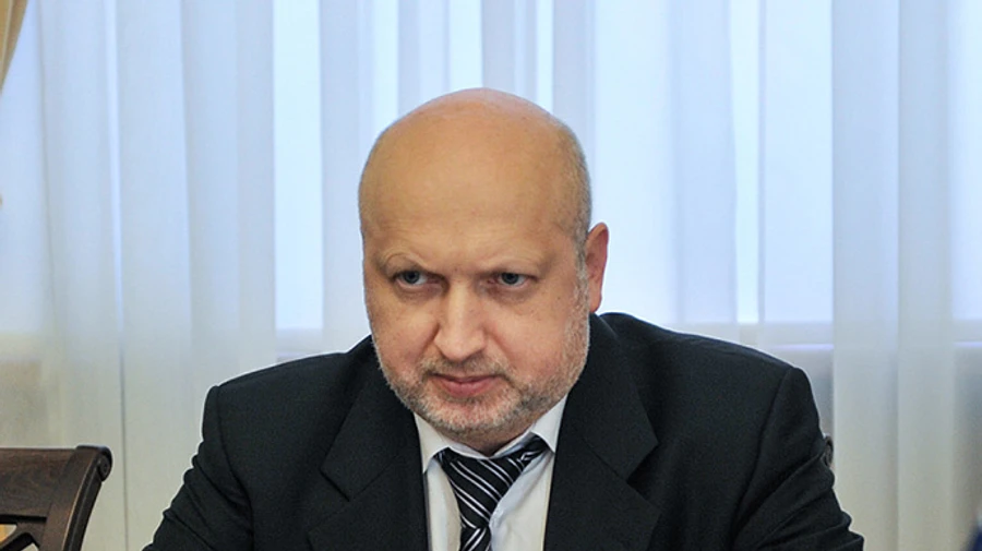 Турчинов призывает вызвать полицию из-за опроса Зеленского