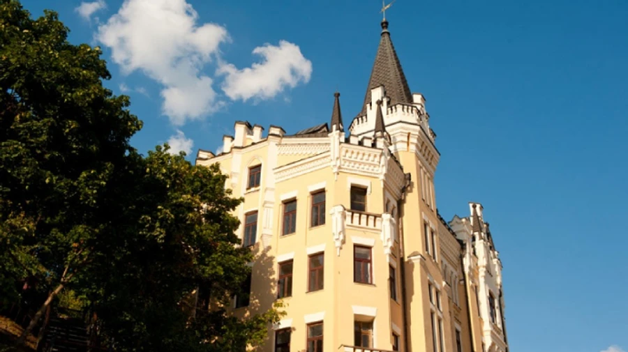 Жемчужина Андреевского спуска не пострадала, а медные воры предстанут перед судом