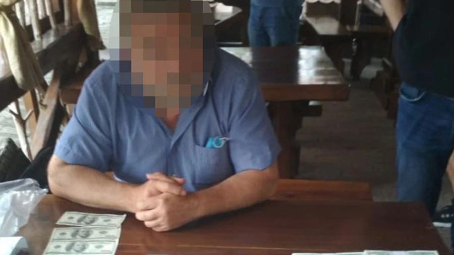 Поймали еще одного мошенника, который брал к Масонам и продавал должности в Кабмине