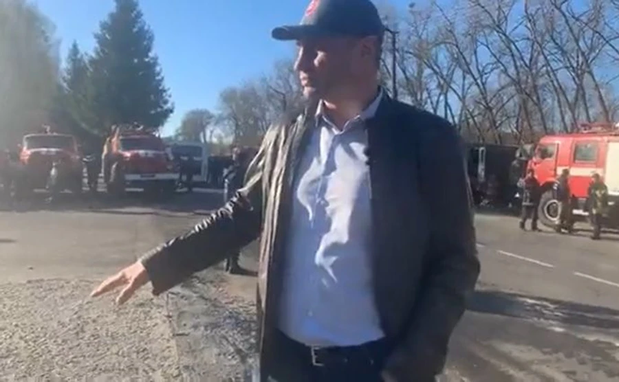 Кличко: У Києві задимлення, радіації немає, гасити пожежі кілька днів