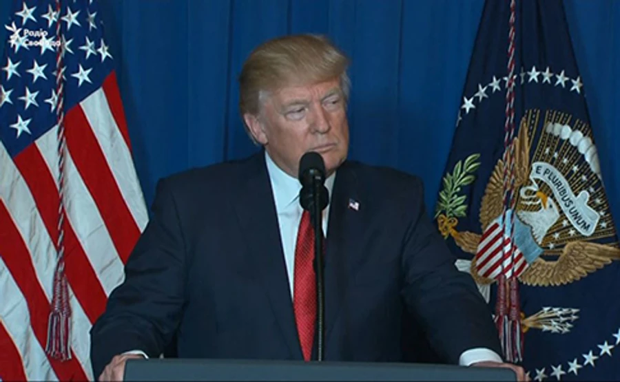 Трамп сообщил Конгрессу США о возможности новых ударов по Сирии