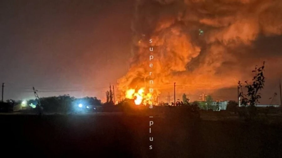 Drones strike Russian Oktyabrskyi railway substation, disrupt train movement – videos