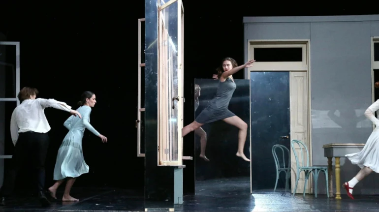 Возвращение, которое не стало большим. Рецензия на киевский спектакль Дом Андрея Жолдака