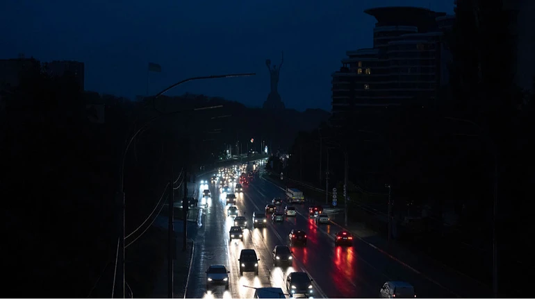 В Україні 27 лютого графіки відключення світла діятимуть у більшості регіонів