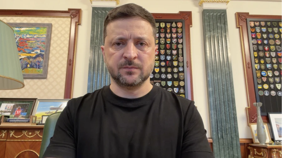 Zelenskyy: Empresas petrolíferas russas forçadas a fechar poços