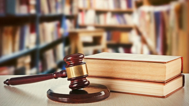 Хто і як має готувати правників: зміни, які відкладає парламент