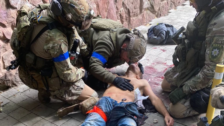 Полиция задержала убийцу патрульной в Черновцах: он умер