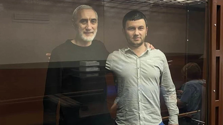 Российский прокурор запросил 15 и 16 лет колонии для активистов из Бахчисарая 