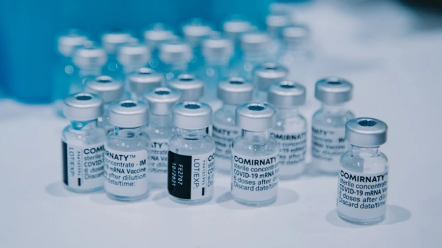 Регулятор ЕС поддержал применение бустерной дозы вакцины Pfizer