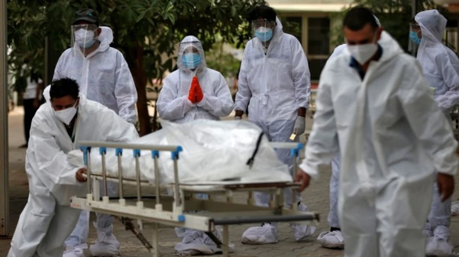 В Індії – черговий рекорд смертності від Covid, лікарі безсилі