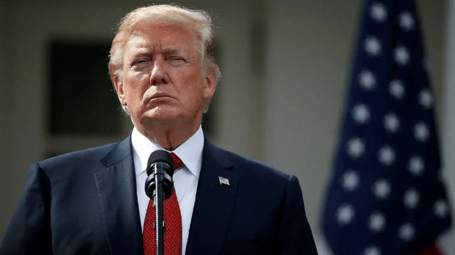 Трампа заховали в бункері під час протестів біля Білого дому