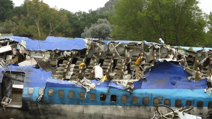 В авіакатастрофі в Пакистані вижив голова банку і ще одна людина