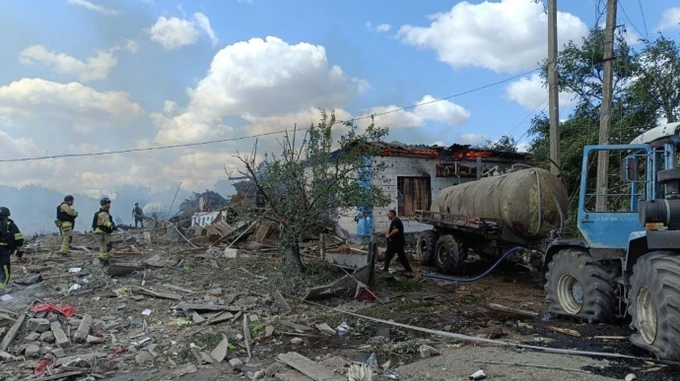 Russians hit Huliaipole with ballistic missiles, killing and injuring civilians – photo