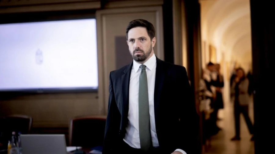 Заместитель Сийярто: Венгрия отдала 2/3 территории за мир, Украине нужно пятую часть