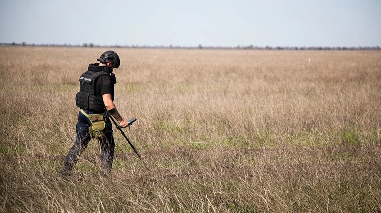 Рекордная заявка: на Харьковщине разминируют почти 8 тысяч гектаров угодий