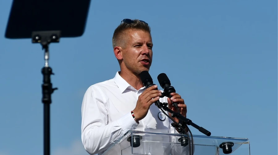 Мадяр скасував надзвичайний стан, введений Орбаном через загрозу війни