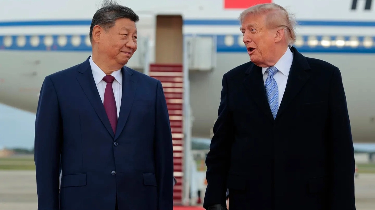 ЗМІ порівняли зустрічі Трампа з Сі Цзіньпіном і Путіним