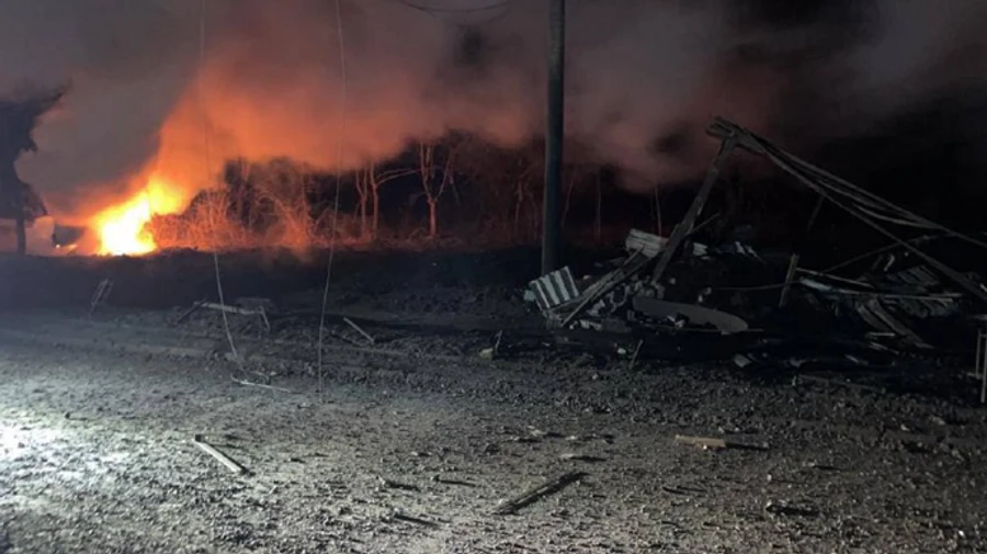 Car and passengers hit as Russia strikes Kramatorsk with rockets