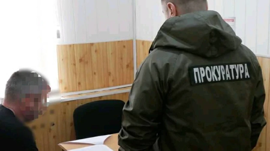 Гендиректор больницы украл 5 карет скорой из гумпомощи