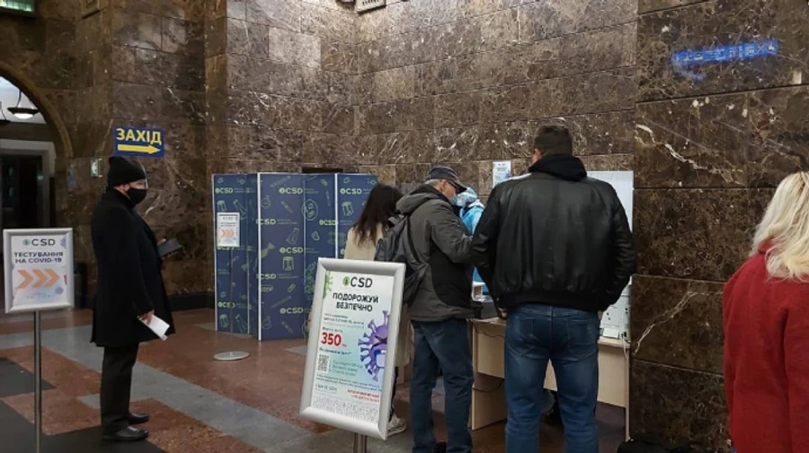 Перших пасажирів без ковід-документів не пустили в потяги