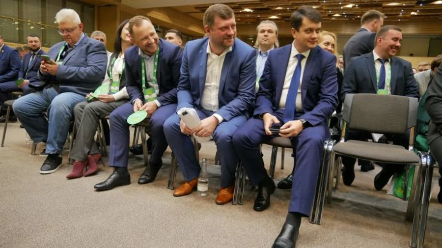 Арахамія розповів, за яких умов слуги можуть забрати у Разумкова мандат