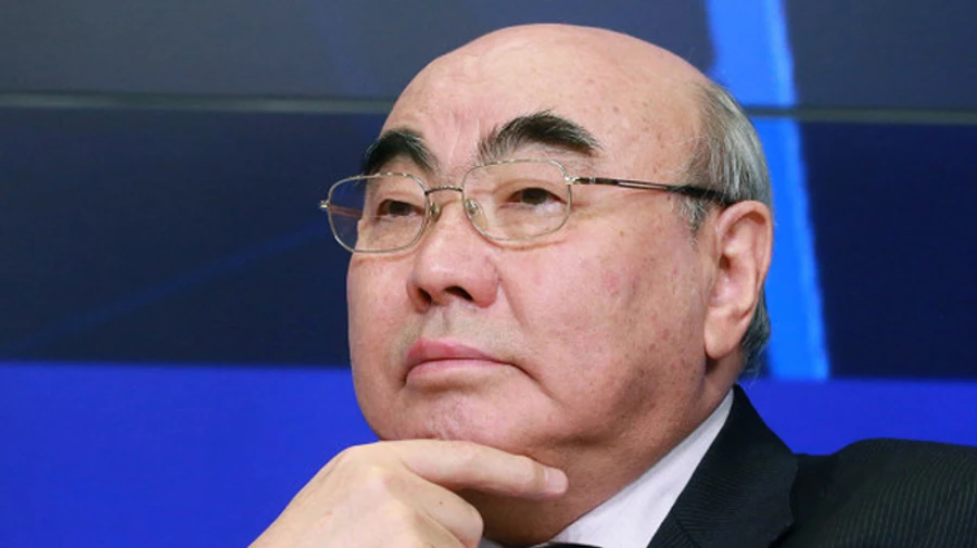 Розшукуваного першого президента Киргизстану привели до слідчих