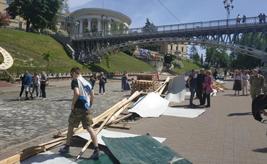Музей Революції Гідності відреагував на знесення паркану: Погром