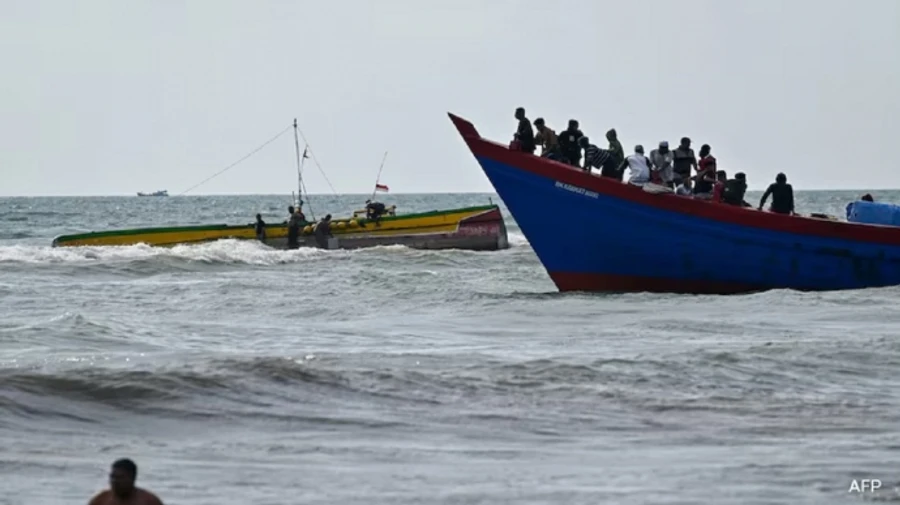 Біля Балі затонув пором, десятки осіб зникли безвісти