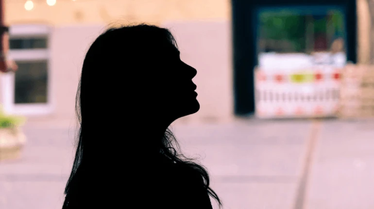 У моих друзей был дедушка... На асфальте осталось пятно от его тела. История взросления 18-летней девушки с Луганщины