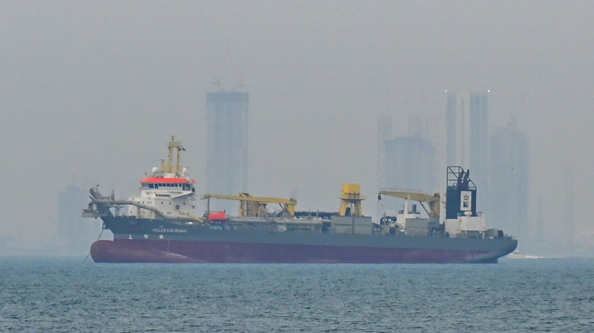 ЗМІ: Іран закрив Ормузьку протоку та погрожує підпалювати там судна Kép