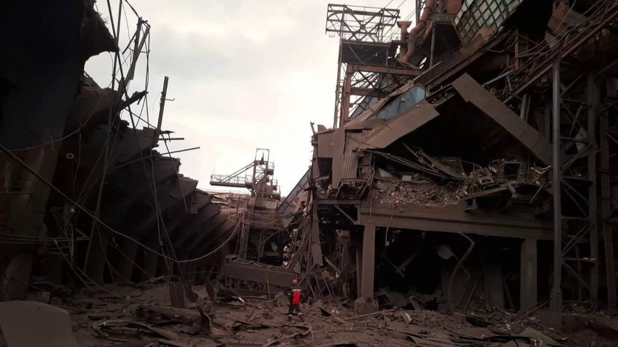 Second this month: another Metinvest steel plant halts production after Russian strike – photos