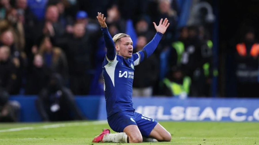 Ukrainian football players in Europe: Mudryk earns penalty, while Zabarnyi's team fails to pull off victory