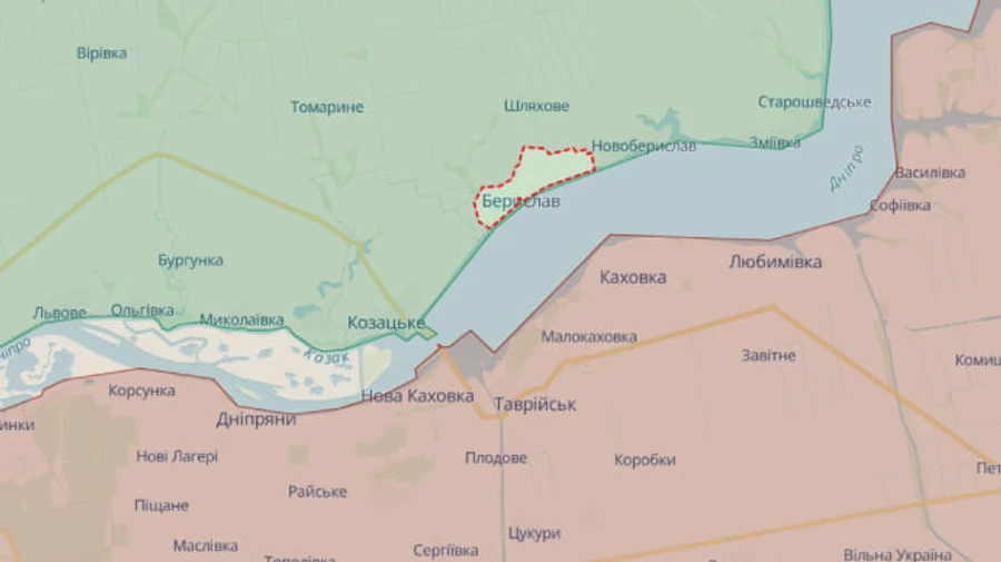 Russians attack Beryslav in morning, killing woman trapped under rubble of her home